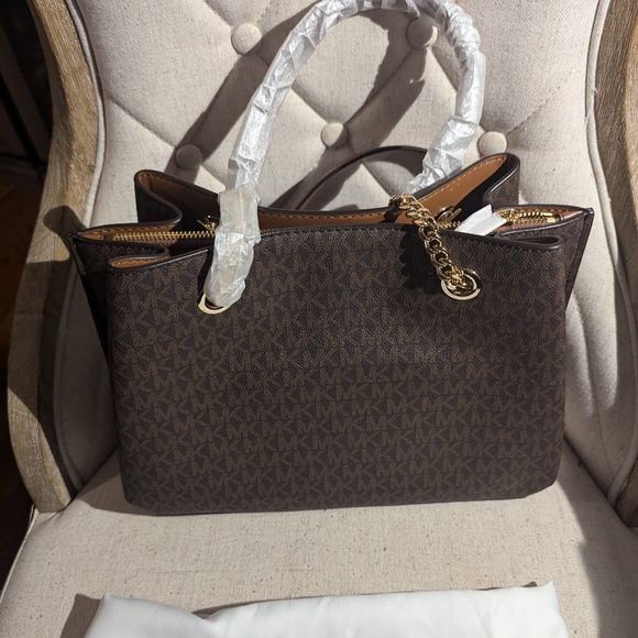 NWT Michael Kors Teagan Shoulder Bag - Picture 7 of 15